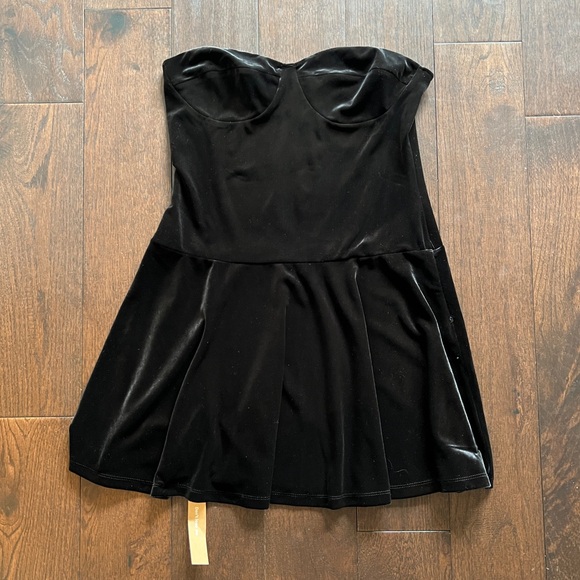 NWT Women’s Reformation Giovani Black Knit Velvet Dress M - Picture 5 of 5